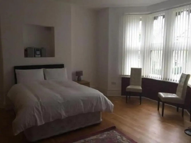 3 Luxury En-suite Bedrooms