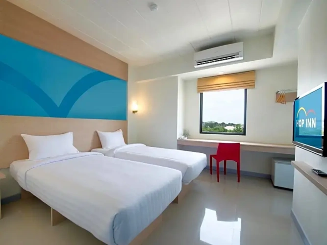 Standard Double room with city view