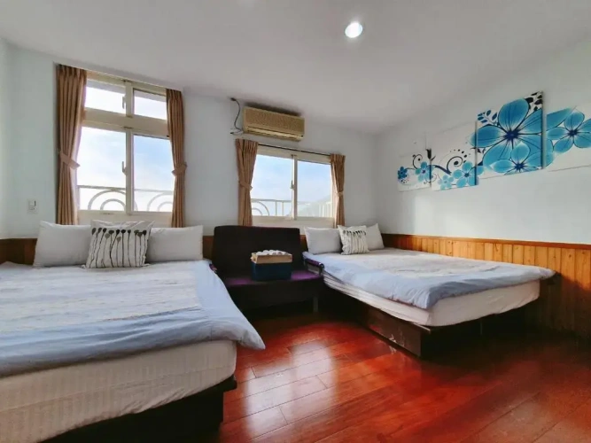 Standard Quadruple room with sea view