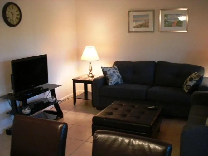 2 Bedrooms Apartment