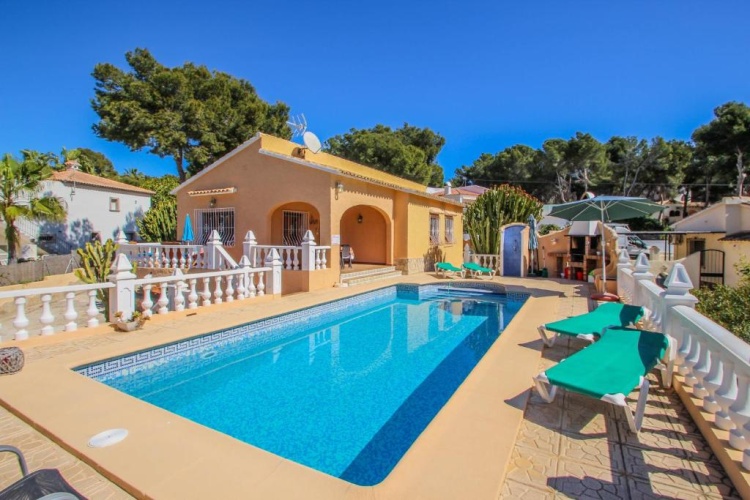 3 Bedrooms Cottage