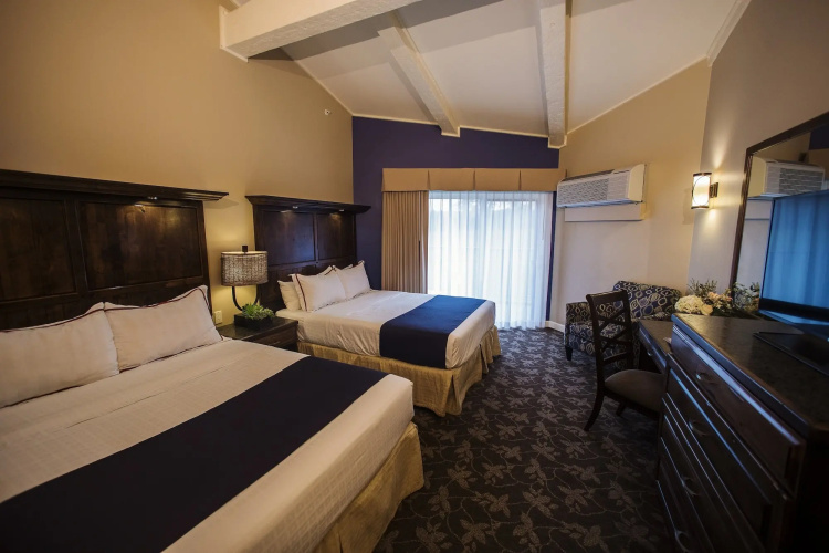 Lake Lawn Resort