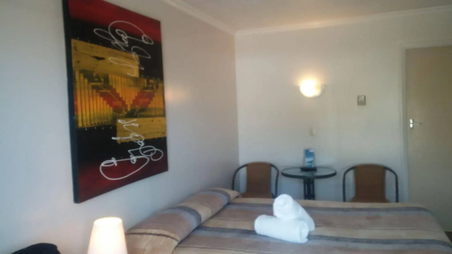 Raymar Motor Inn