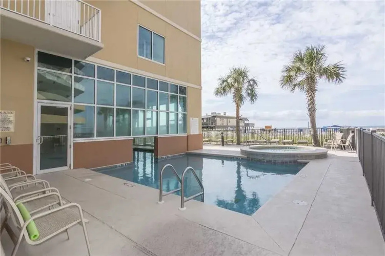 Seawind 502 - 3 Br condo by RedAwning