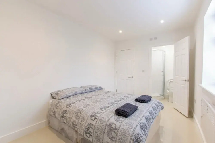 Bridge Road - Room 2a