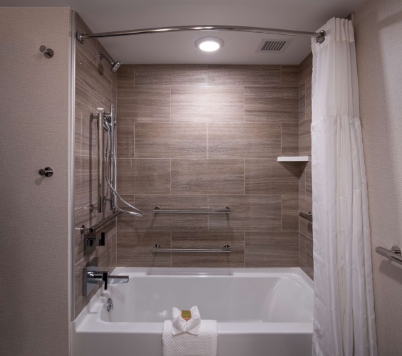 DoubleTree by Hilton Madison East photo 10