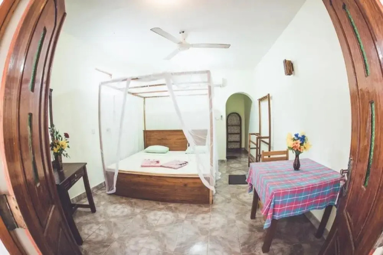 Rupa's Hotel