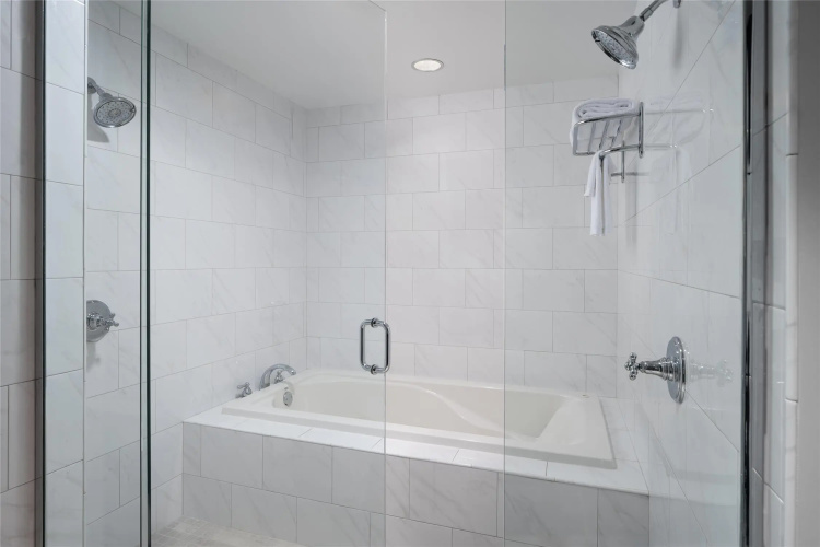 Hilton Orrington/Evanston photo 14