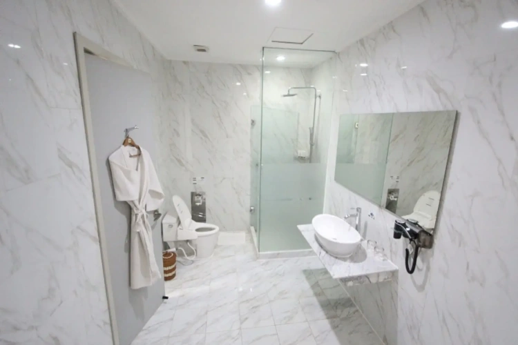 Triple Suite