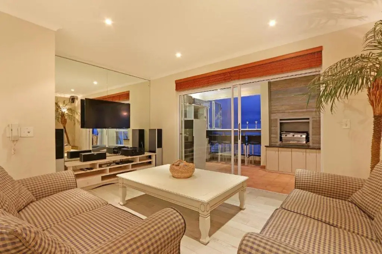 Neptune Isle 301 by HostAgents