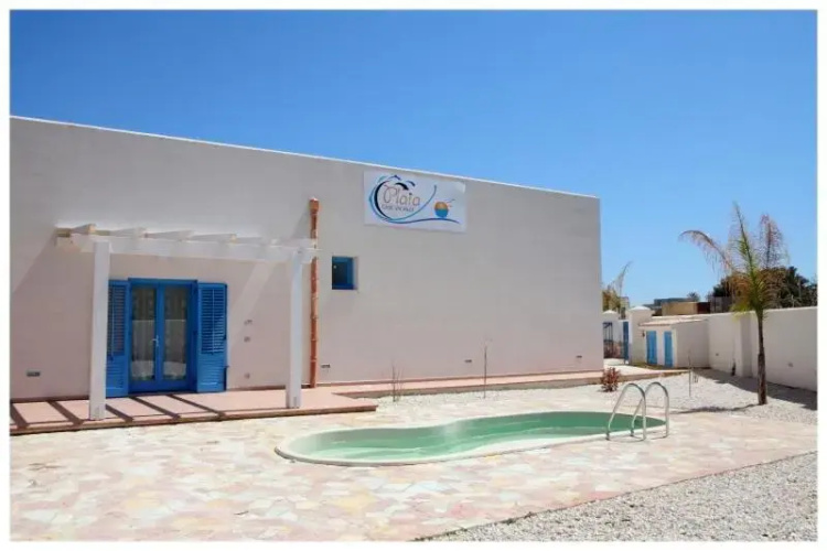 Plaia Apartments