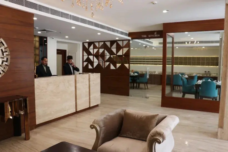 MJ Grand Inn