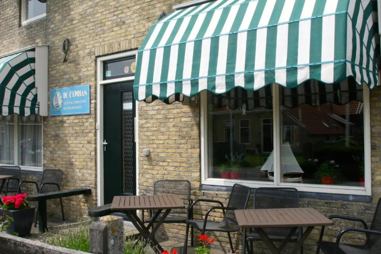De Cyprian Bed & Breakfast