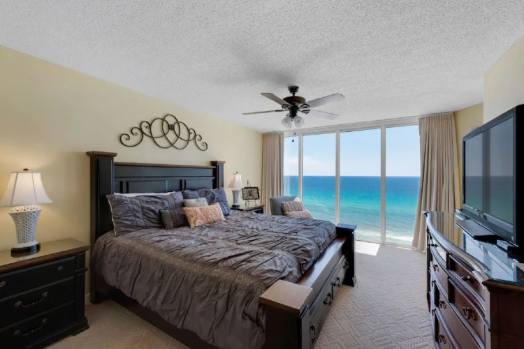 Long Beach Tower 3, 3 Bedroom Apartment