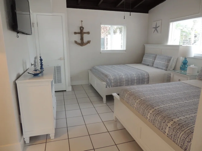 Quadruple Family Suite