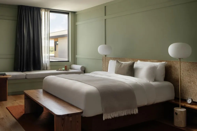 Albert Hotel