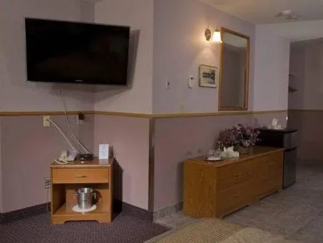 Thunder Bay Inn