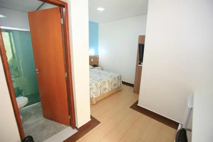 Oly Plaza Hotel
