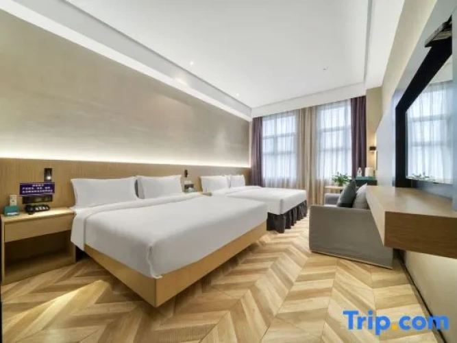 Executive Twin Family room