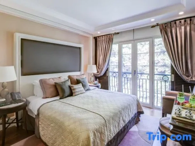 Premium room