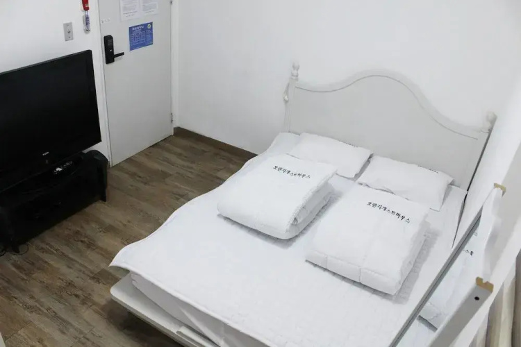 Orange Guesthouse