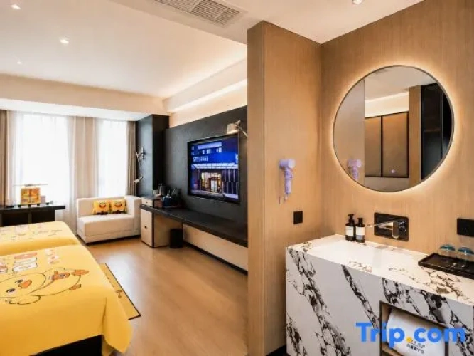 Standard Twin Family room