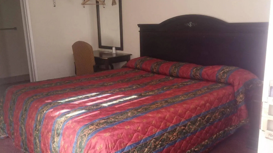 Budget Inn