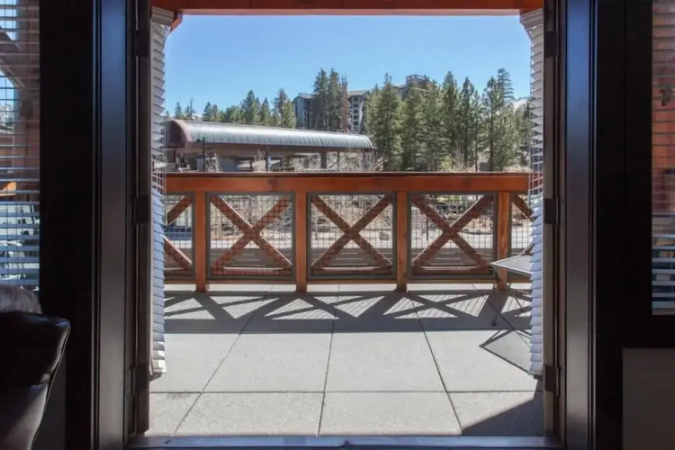 Village 2230 White Mountain Lodge