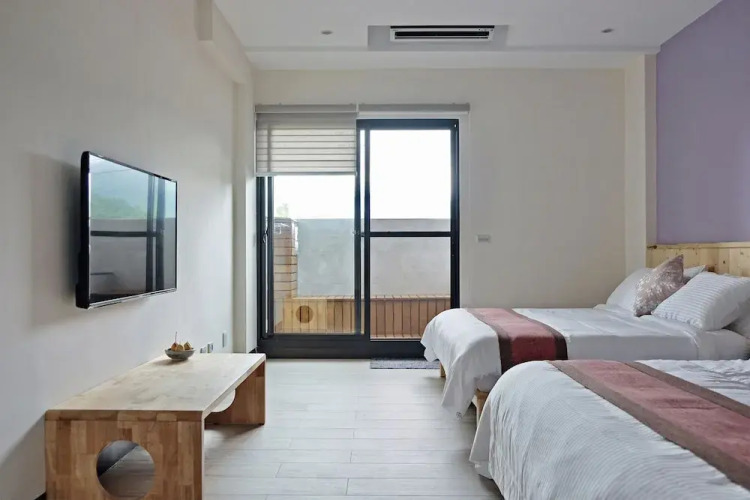 Meinung On the Field Homestay Hotel Overview