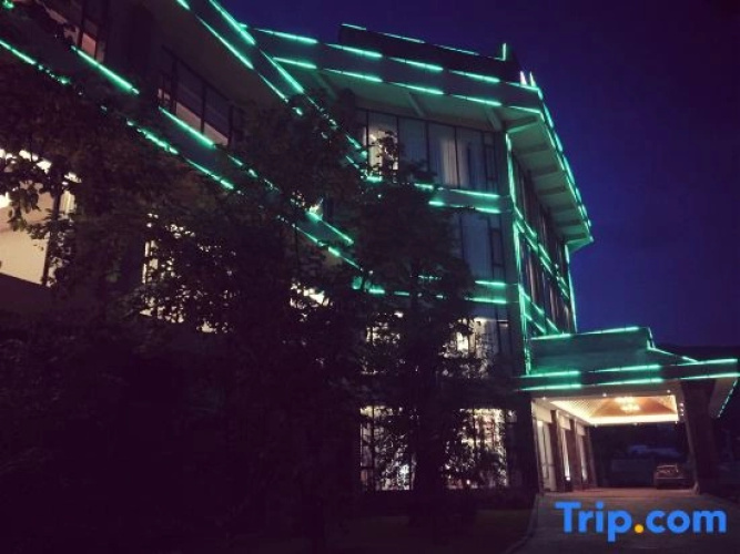Pupiao Hot Spring Resort