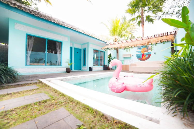 4 Bedrooms Villa