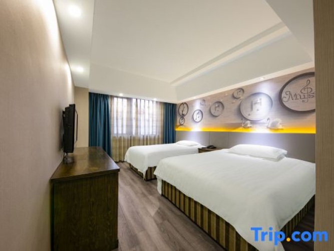 Standard Double room with river view