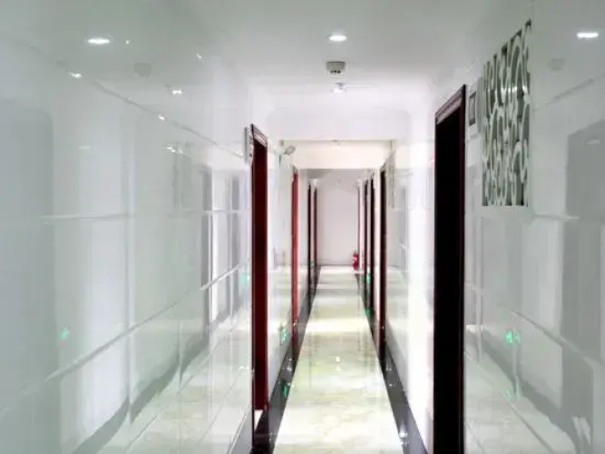 Hillcom Guest House