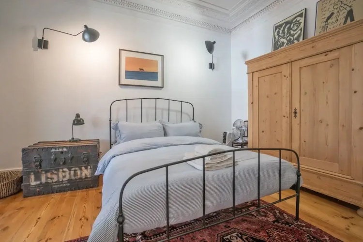 An Ecletic Apartment in Lisbon