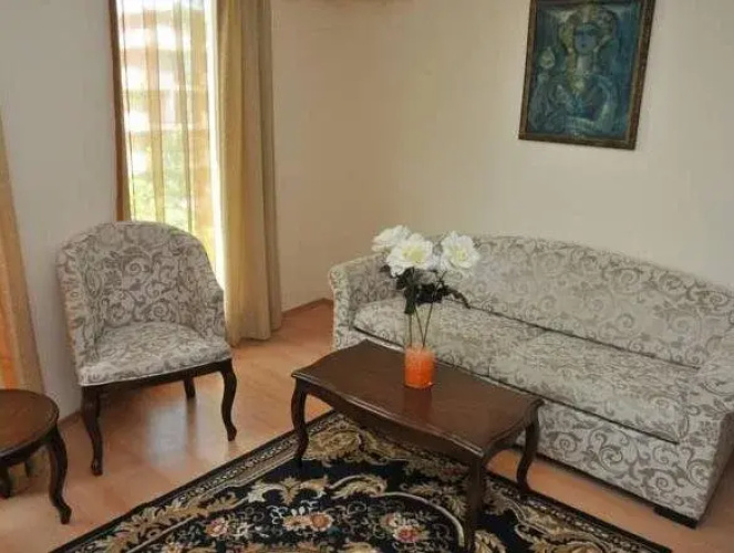 Hotel Mida