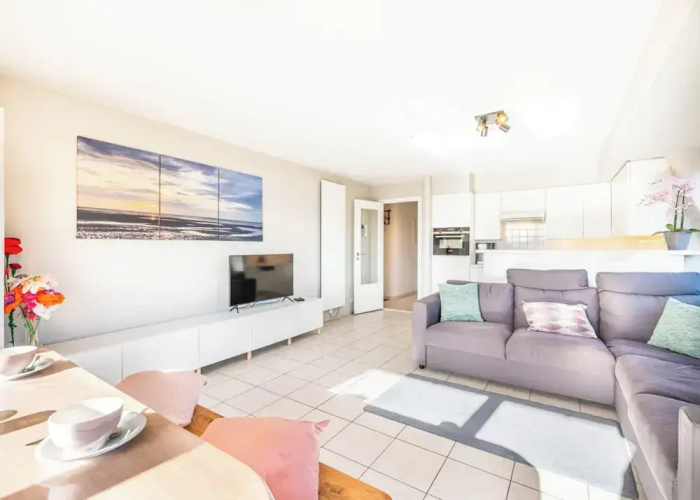 Apartment in Oostduinkerke Near the Beach