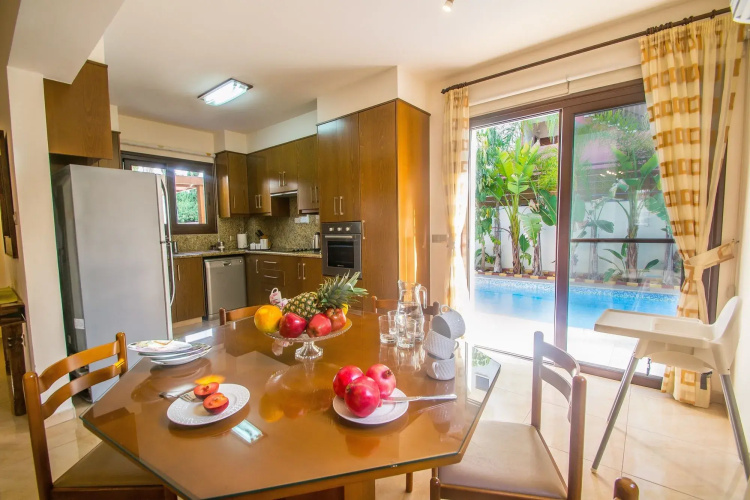 Ismini Lagoon Villa