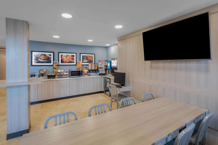 Microtel Inn & Suites By Wyndham Atlanta/Buckhead Area photo 13