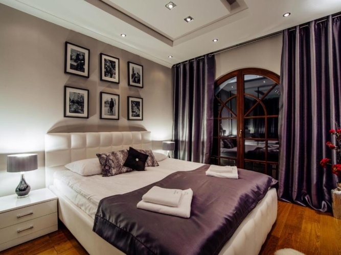 3 Bedrooms Apartment