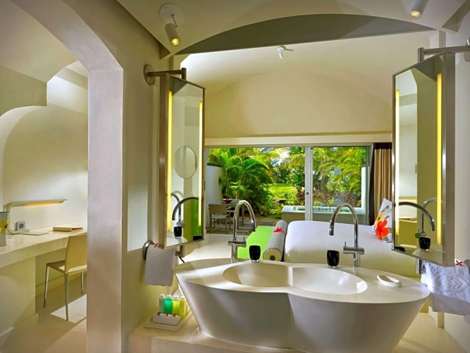 Double Family Suite with garden view