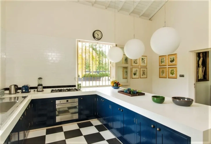 4 Bedrooms Luxury Villa