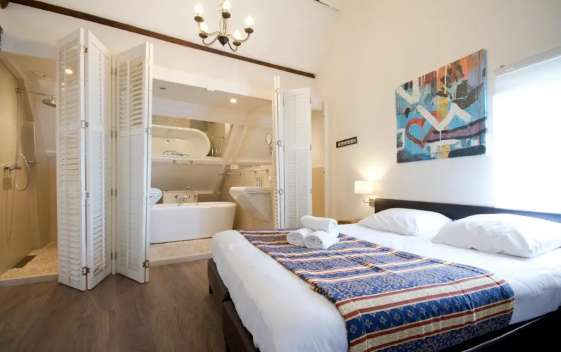 Acostar Hotel