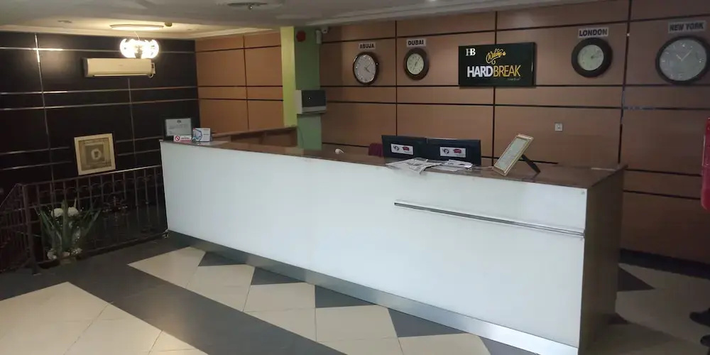 Hard Break Hotel and Suite