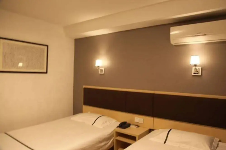 Motel 168