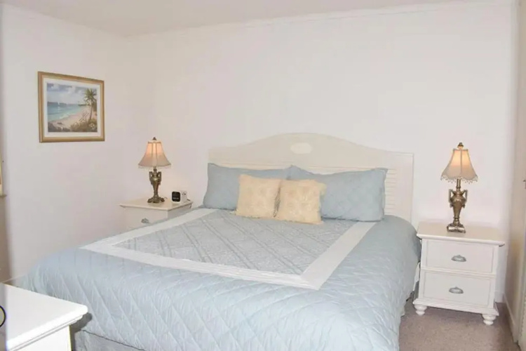 701 Barrington Park