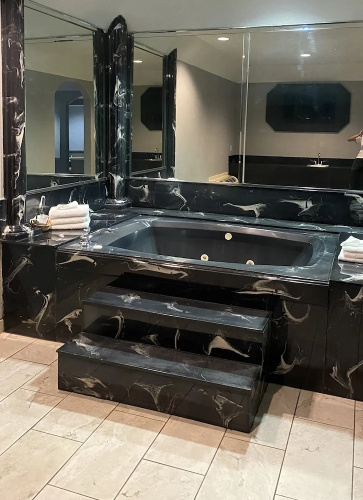 Island Suites