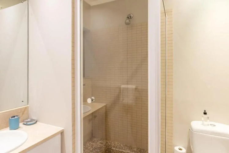 Studio close to CTICC w Fast WIFI & Secure Parking