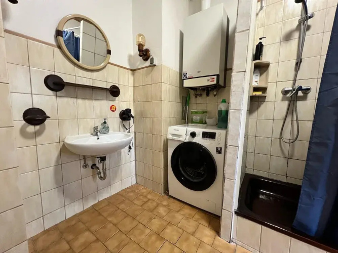 EasyStay 3BR shared Apt. Near Meidling