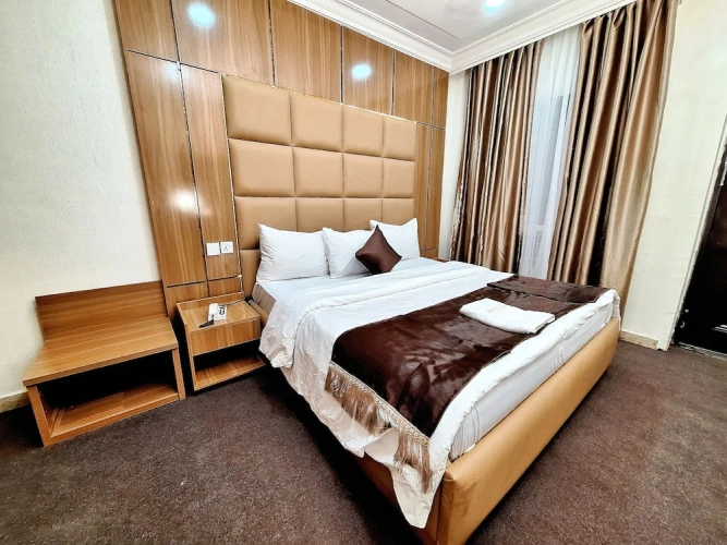 Deluxe Double room with city view