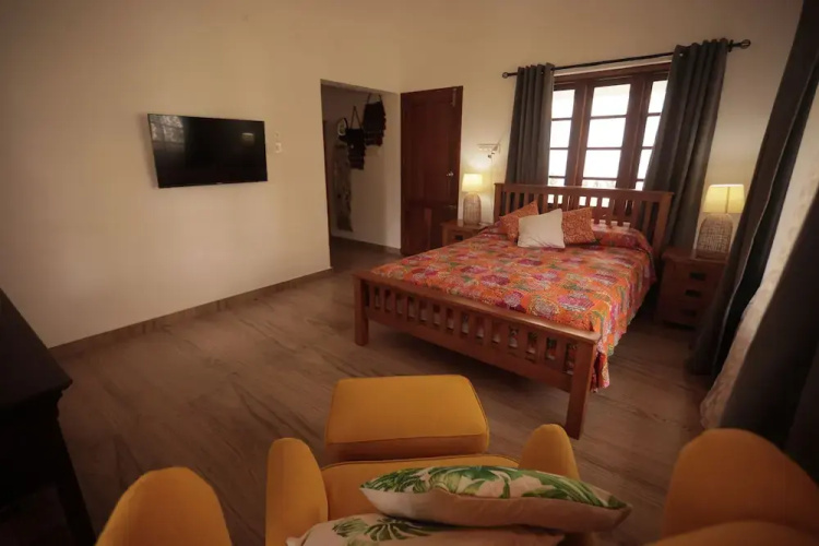 Palliath House-Heritage Villa Beachside